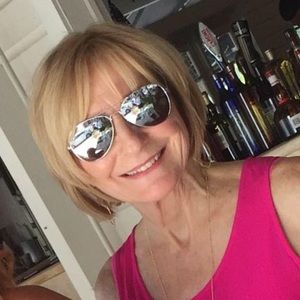 Meet your Posher, Linda